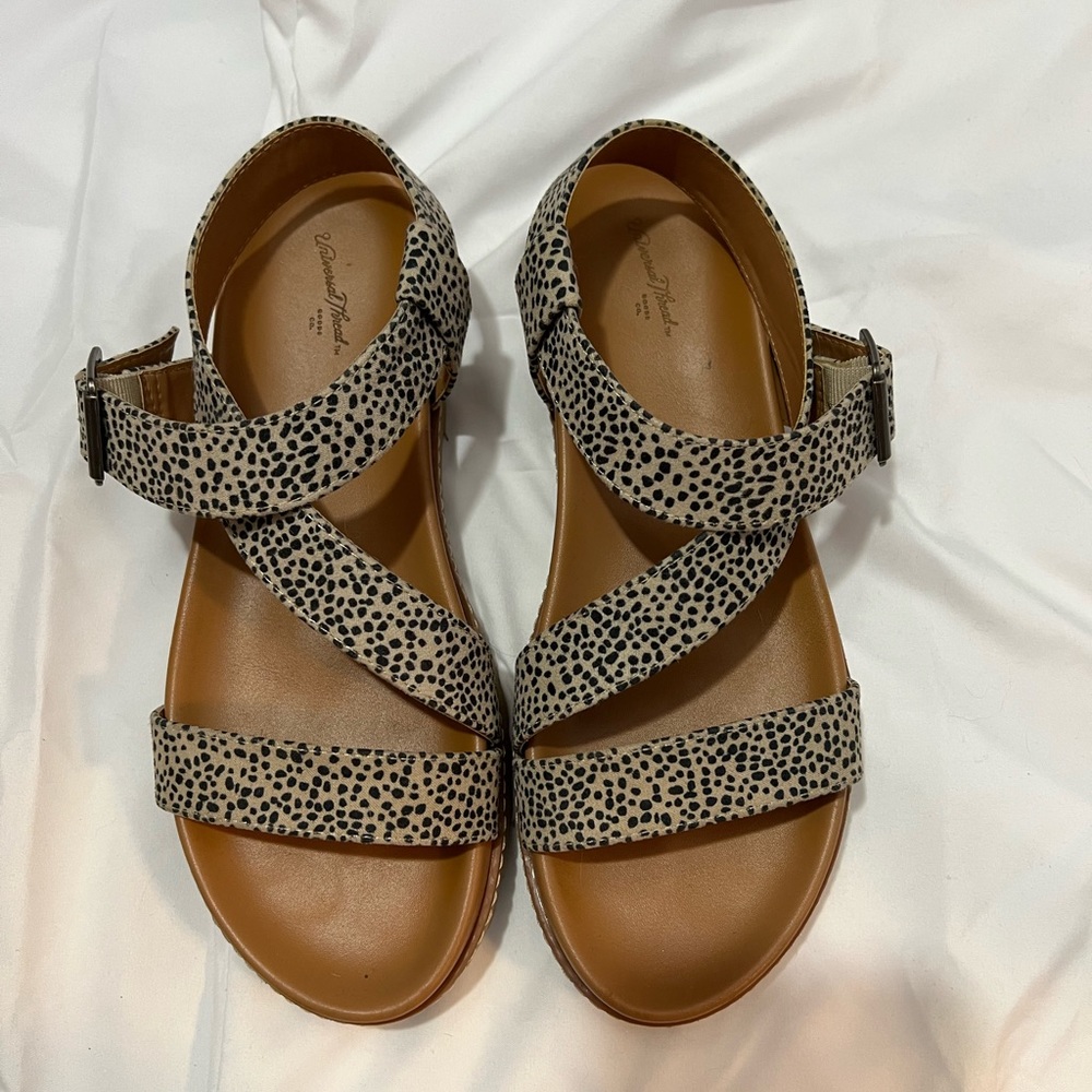Universal Threads Sandals